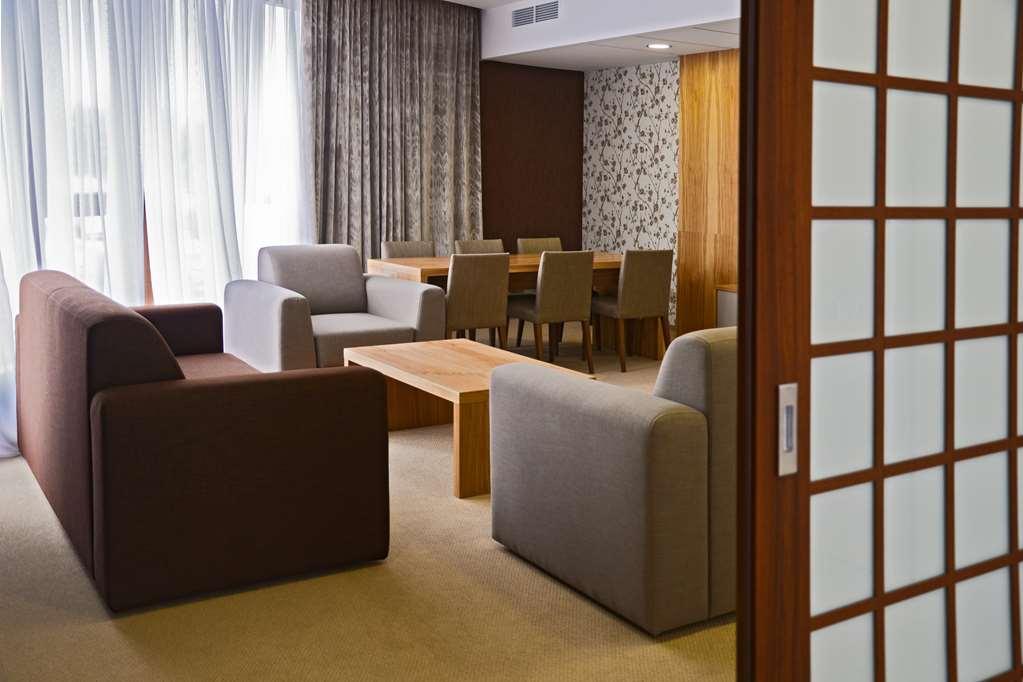Ovis Hotel Harkiv Interior foto